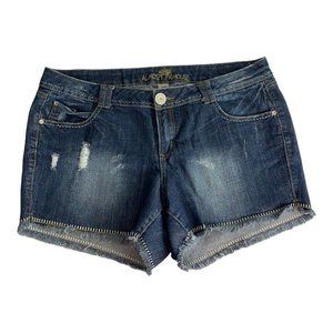 Almost Famous Womens Shorts Adult Size 16 Medium Wash Denim 4.5" Inseam Raw Hem